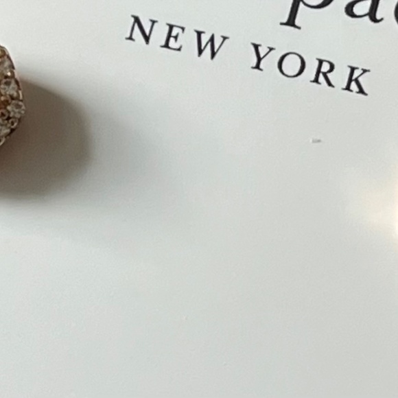 Kendra Scott rose gold earrings - Picture 2 of 3